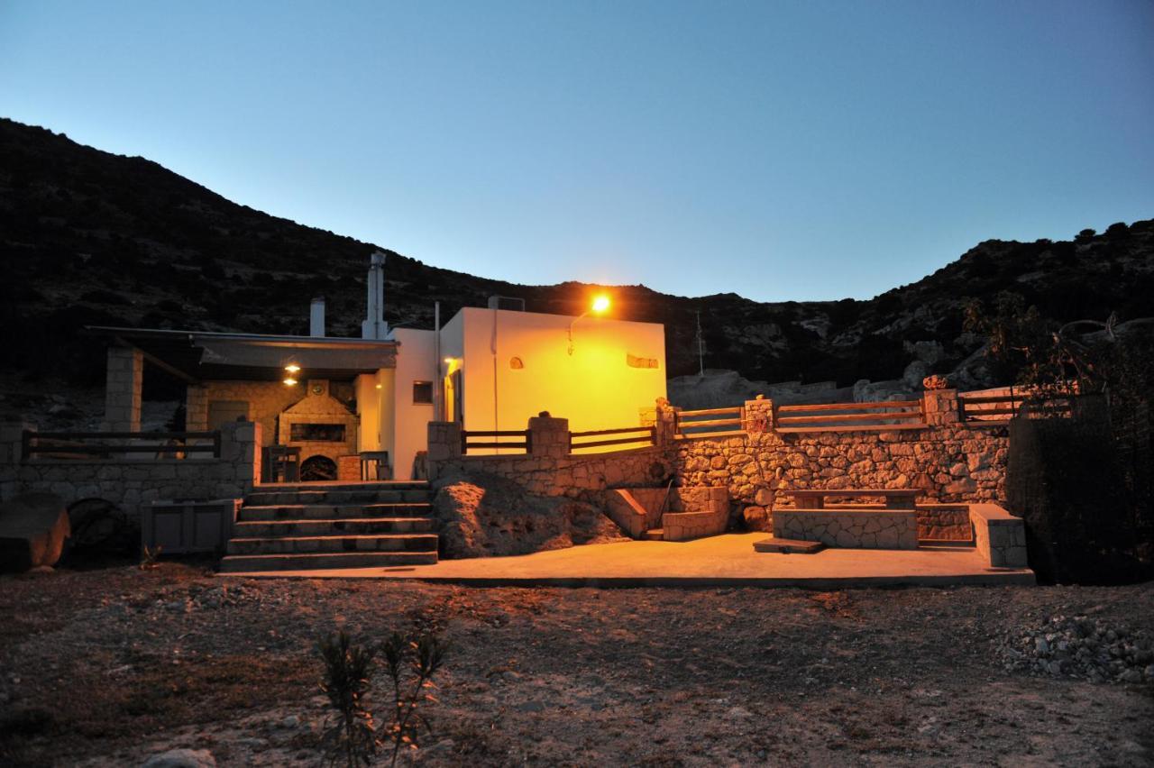 Giourgas Cottage Milos Island Ralaki Exterior foto